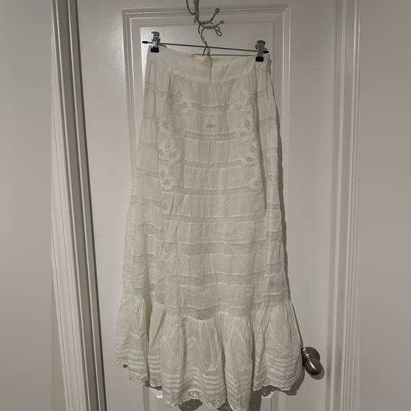 Doen Allura Skirt in Salt - Picture 3 of 10